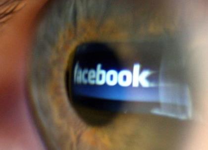 Báo chí Anh: Facebook kiếm tiền khủng, nhưng đóng thuế chẳng bằng... 1 người độc thân 